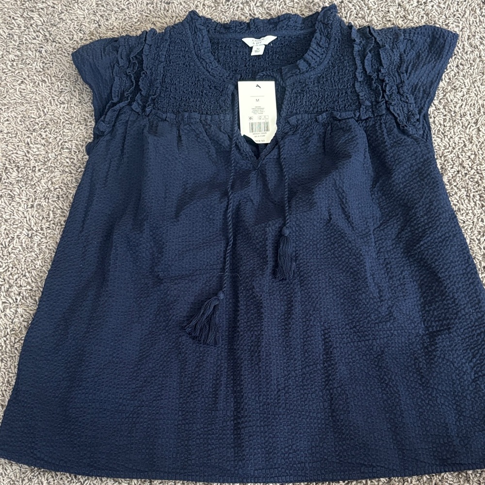 Navy Textured crown and Ivy top